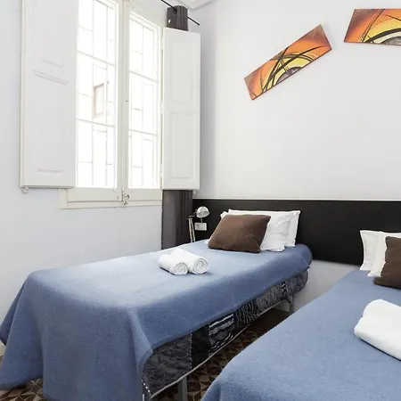 Key Plaza Universidad - Gran Via Appartement